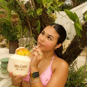 Meet your Posher, Melissa